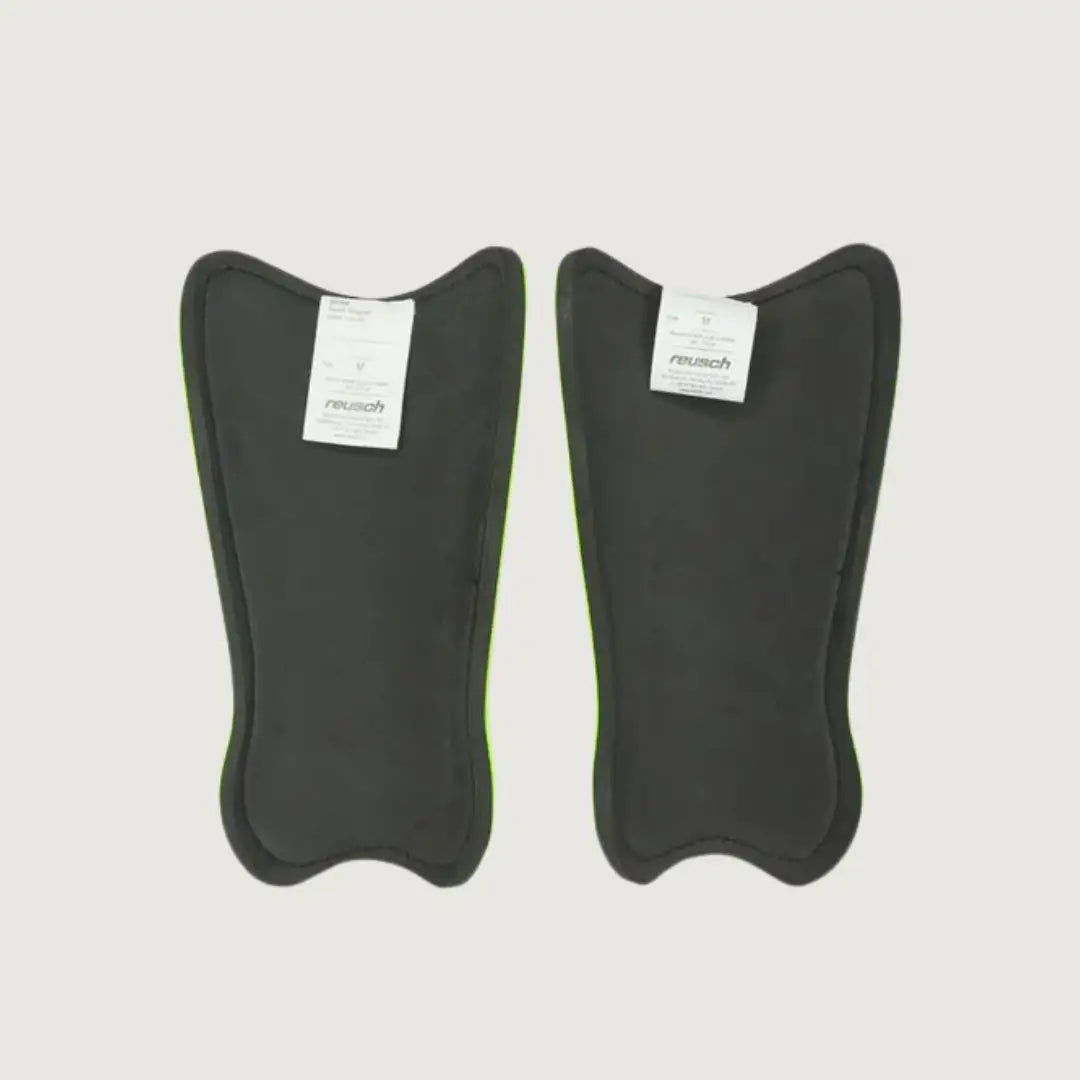 Reusch Shinguard Attrakt Lite - Shinguard - Pro Sports | Shop online in Kuwait