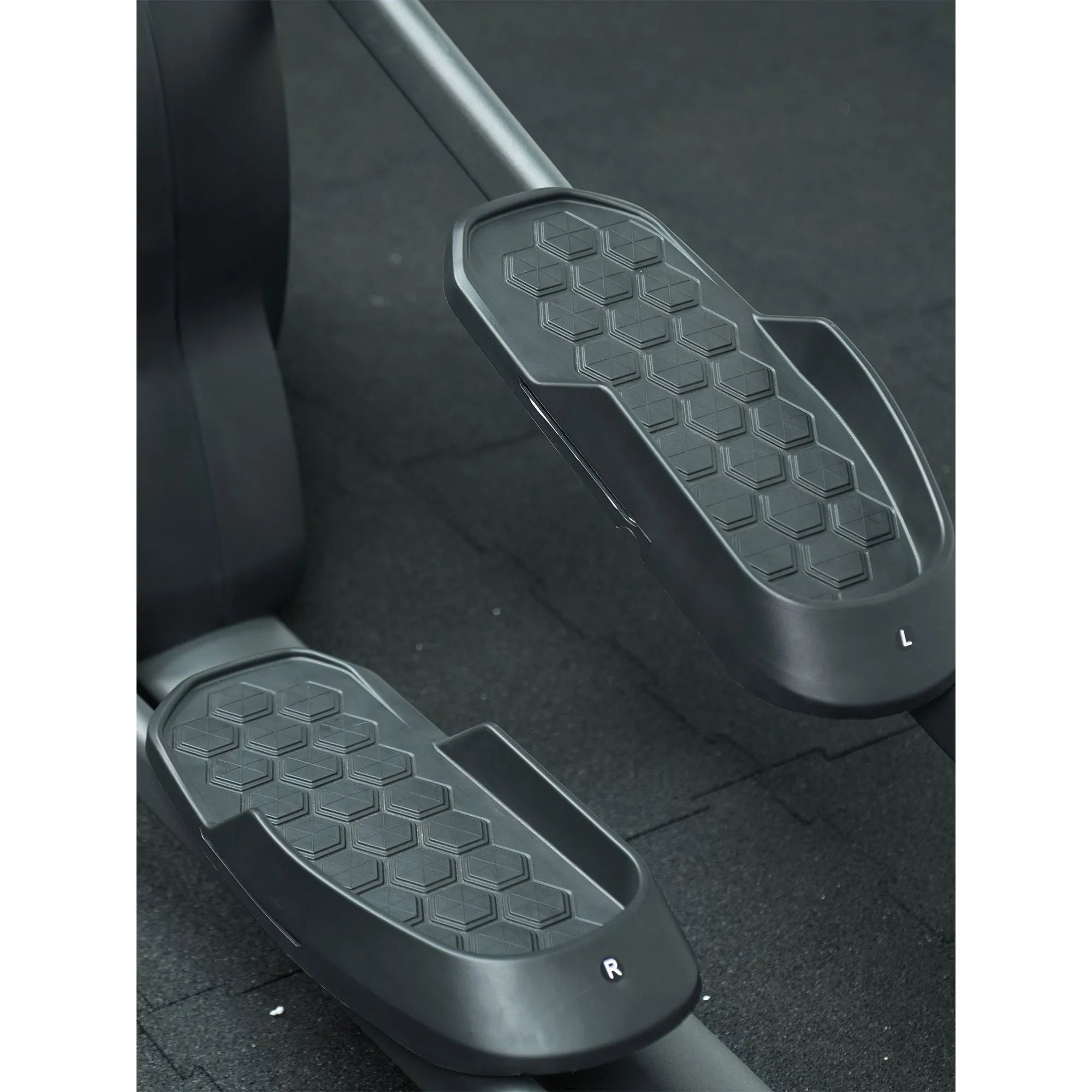 Axox Elliptical Elite Spacesaver AXE 202 - Elliptical Cross Trainer - Pro Sports | Shop online in Kuwait