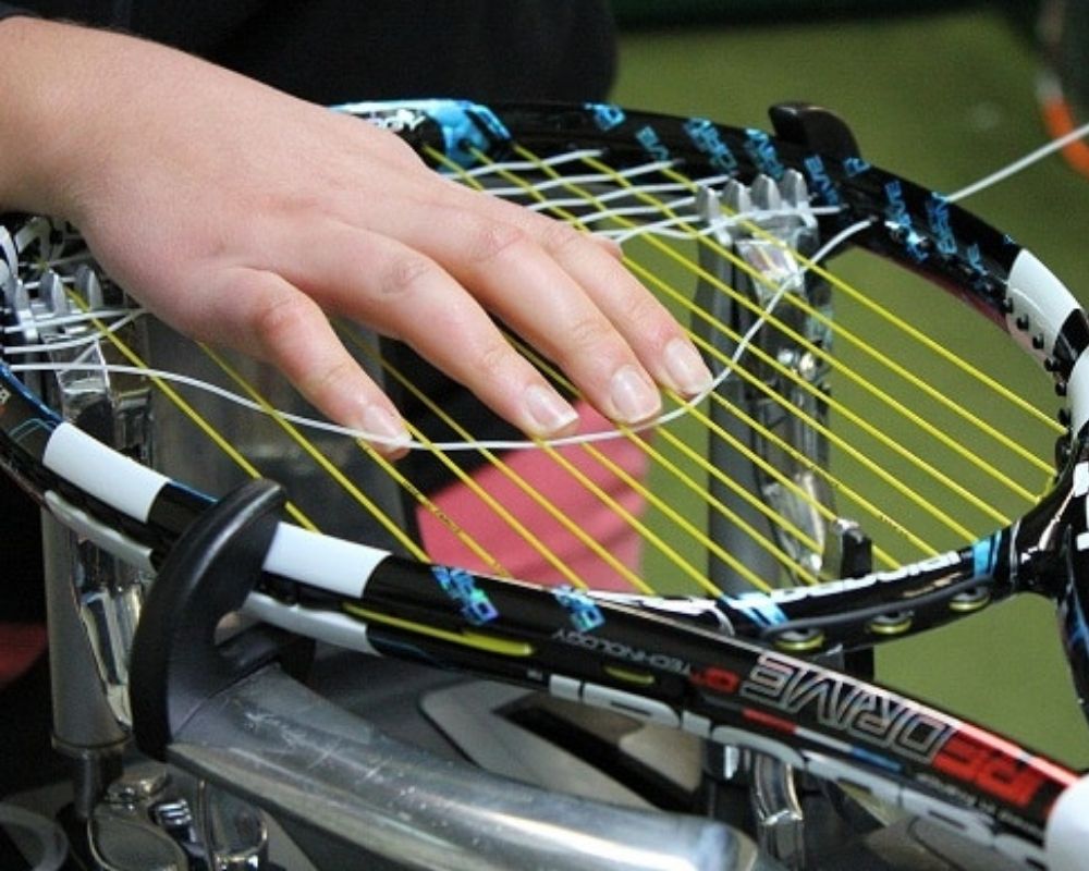 racket stringing service - tennis racket stringing - badminton racket stringing - pro sports kuwait