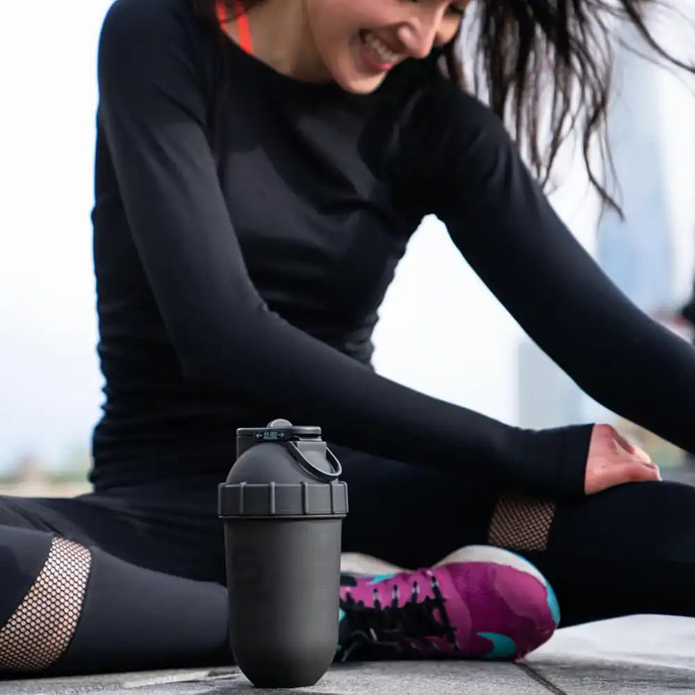 ShakeSphere Tumbler Original 700 ml - Matte Black / Black Logo