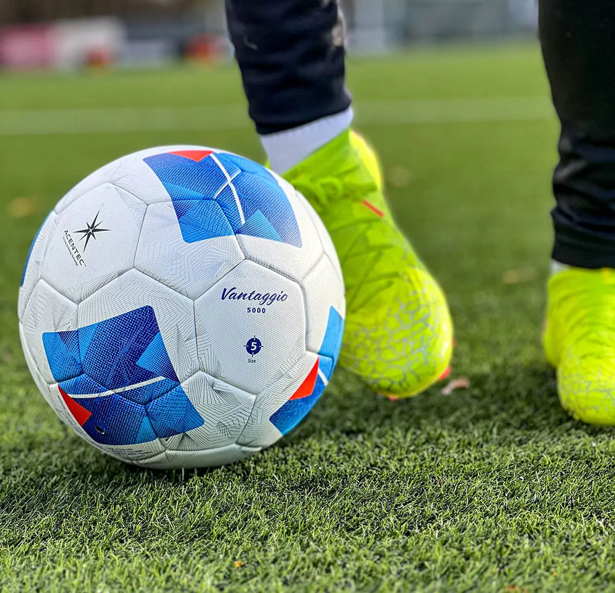 Molten Synthetic Leather Vantaggio Football F5N5000 - Size 5