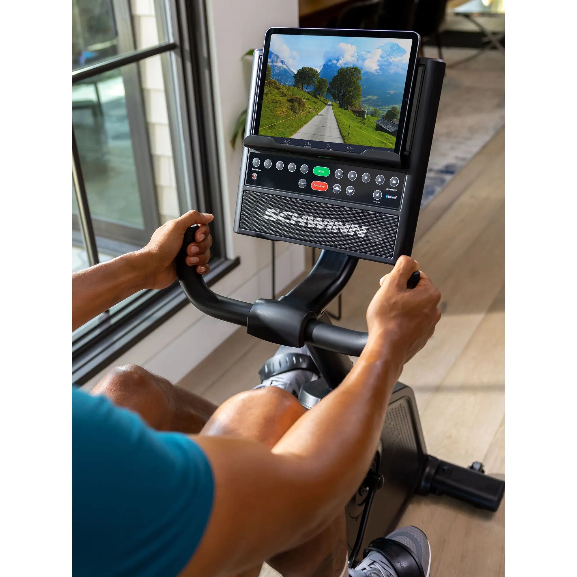 Schwinn 590R Recumbent Bike