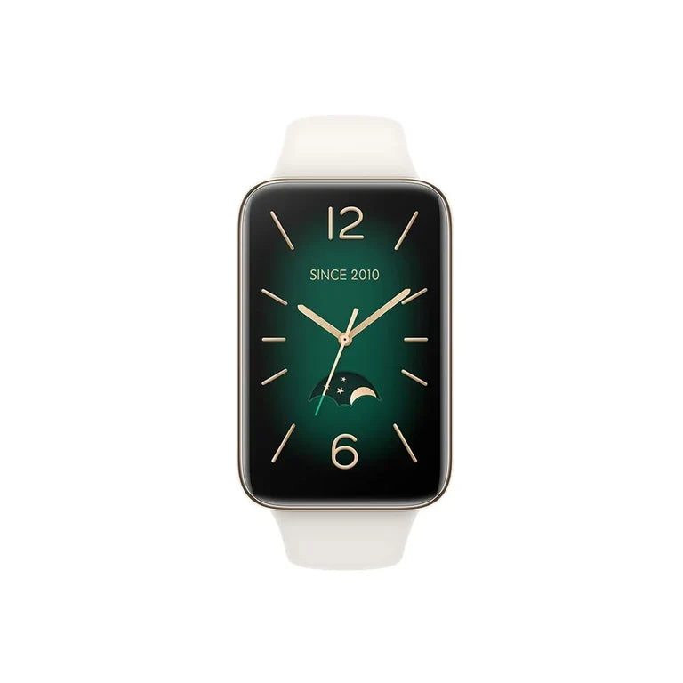 Xiaomi Smart Band 7 Pro - Black in use - Smart Watch | Buy Online in Kuwait | Pro Sports Kuwait