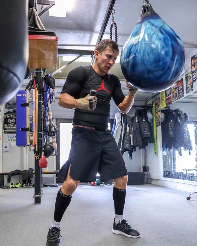 Aqua Training Bag 21 inches (190 lb) - Black Eye