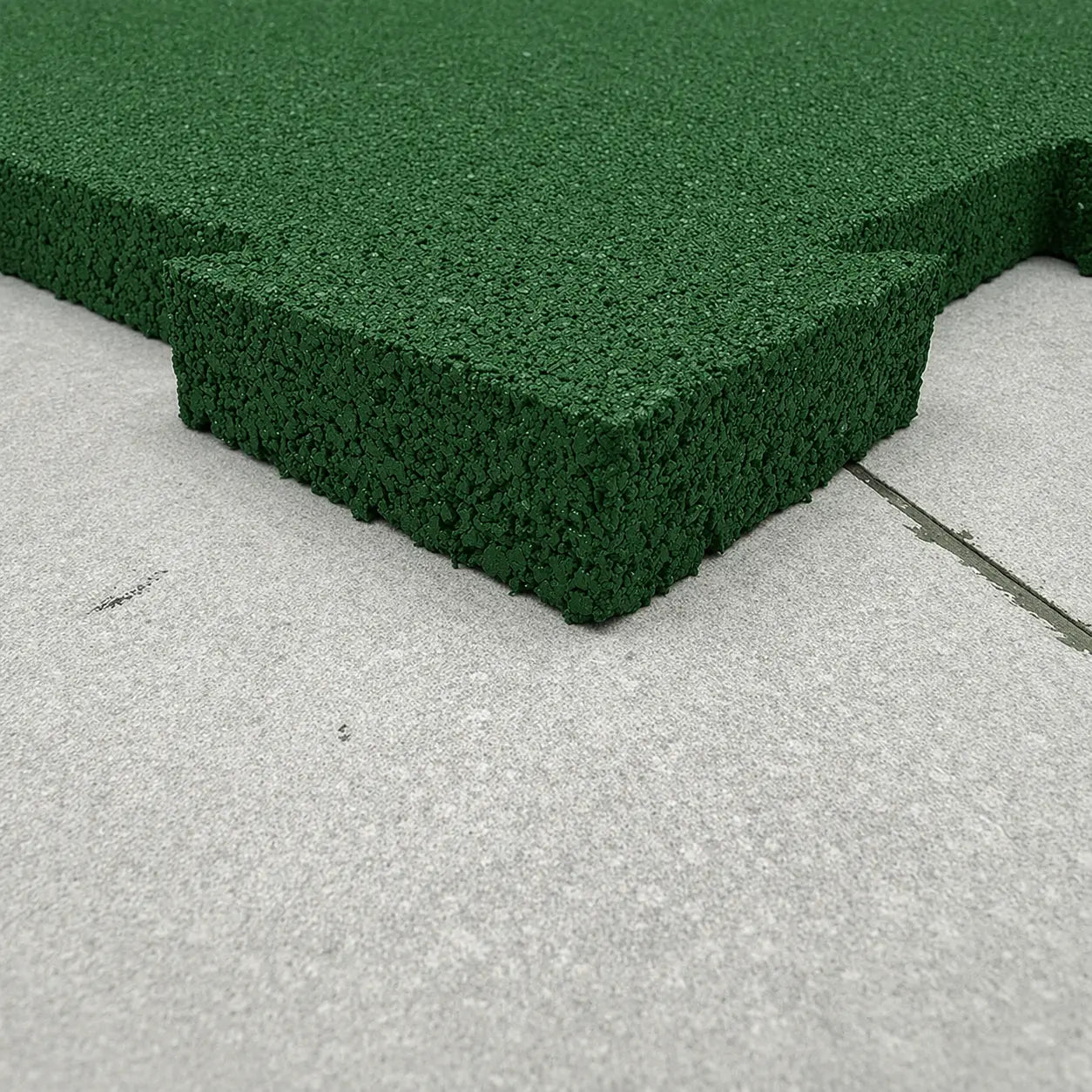 Green Interlock Recycled Rubber Gym Flooring Tiles - 1m x 1m x 20mm