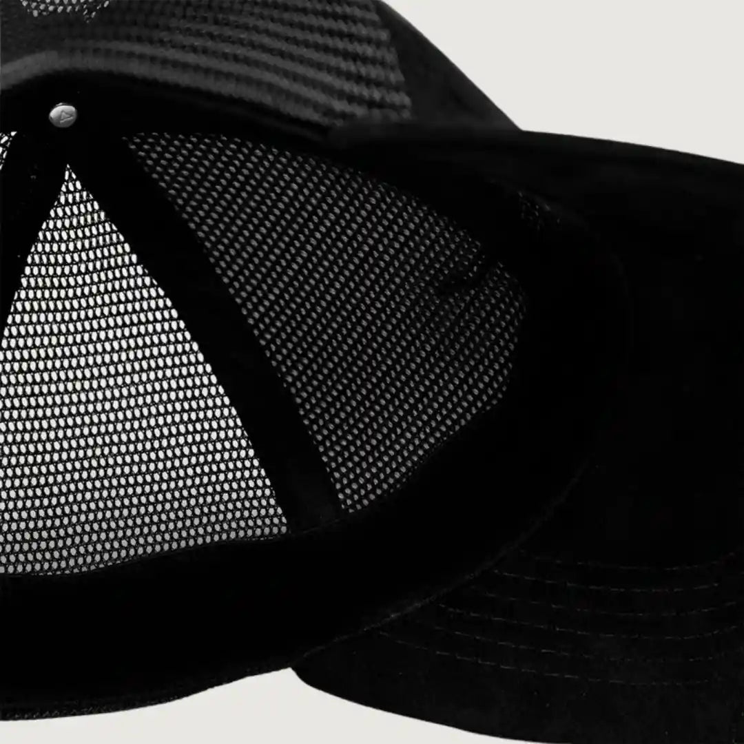 Squatwolf Wolf Trucker Cap – Black